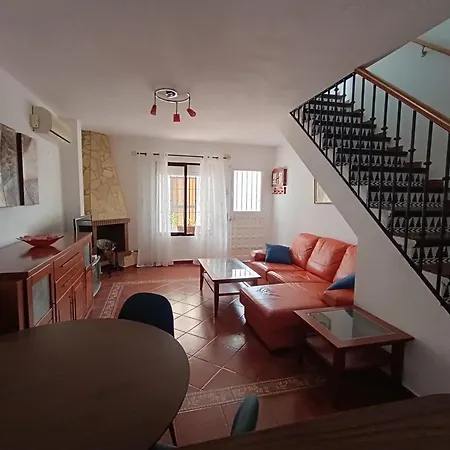 La Casa Del Patio Andaluz * 托雷莫利诺斯